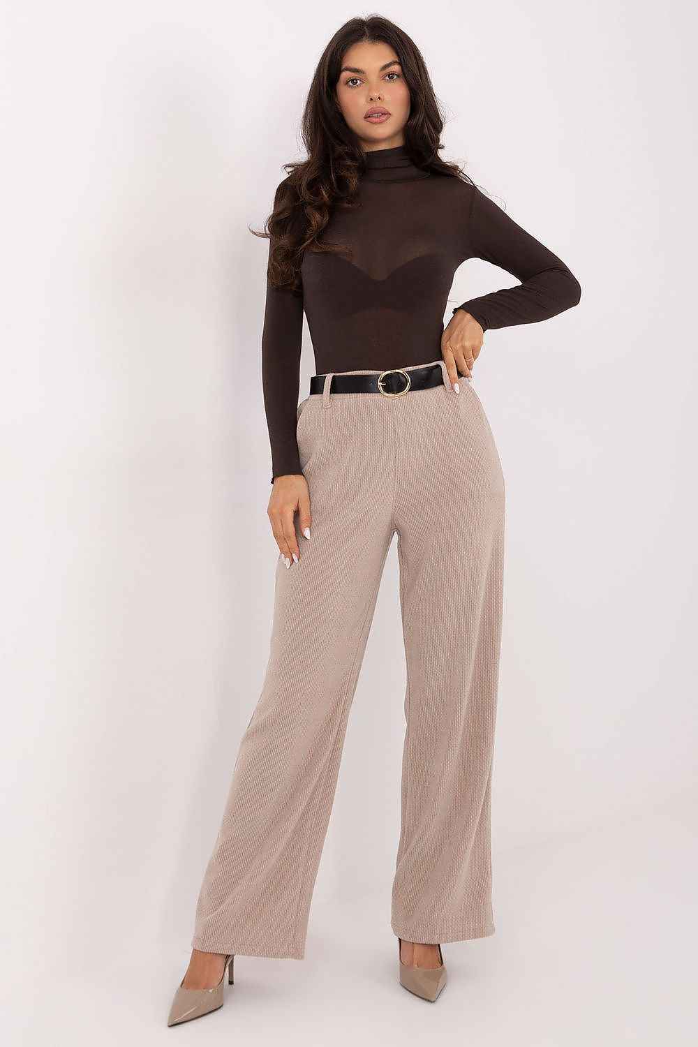 Women trousers model 220752